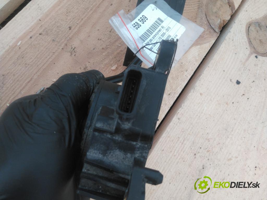 Nissan Qashqai I J10 2006-2013 1.6 16V 114 hp manual 84 kW 1598 cm3 5- pedal plyn: potenciometr: