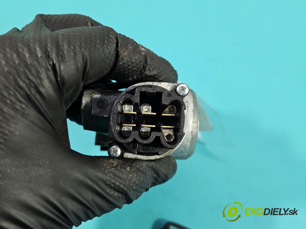 Nissan Qashqai I J10 2006-2013 1.6 16V 114 HP manual 84 kW 1598 cm3 5- Spínačka 28590C9968 (Spínacia skrinka)