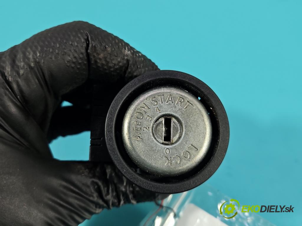 Nissan Qashqai I J10 2006-2013 1.6 16V 114 HP manual 84 kW 1598 cm3 5- Spínačka 28590C9968 (Spínacia skrinka)