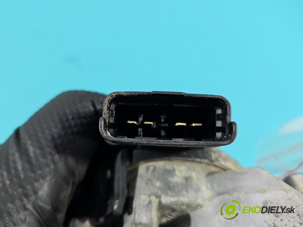 Nissan Qashqai I J10 2006-2013 1.6 16V 114 HP manual 84 kW 1598 cm3 5- motor stieračov predné 54526611