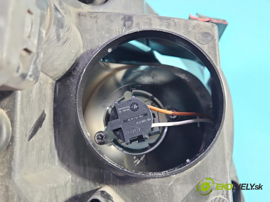 Nissan Qashqai I J10 2006-2013 1.6 16V 114 HP manual 84 kW 1598 cm3 5- Reflektor: ľavý 1EF238042-01 (Kľučka dverí ostatné)