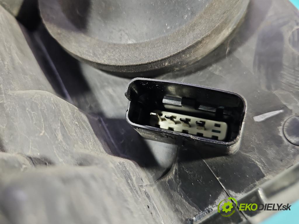 Nissan Qashqai I J10 2006-2013 1.6 16V 114 HP manual 84 kW 1598 cm3 5- Reflektor: ľavý 1EF238042-01 (Kľučka dverí ostatné)