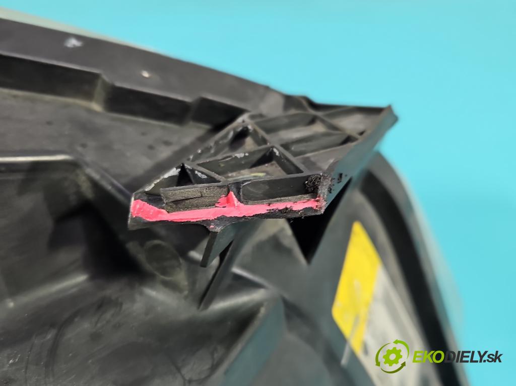 Nissan Qashqai I J10 2006-2013 1.6 16V 114 HP manual 84 kW 1598 cm3 5- Reflektor: ľavý 1EF238042-01 (Kľučka dverí ostatné)