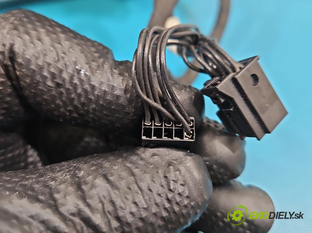 Mercedes B W246  2011-2018 2.1 cdi 136 HP automatic 100 kW 2143 cm3 5- zrkadlo pravé  (Kľučka dverí ostatné)