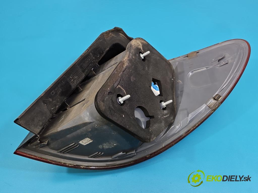 Mercedes B W246  2011-2018 2.1 cdi 136hp automatic 100 kW 2143 cm3 5- světlo zadní levé  (Klika dveří ostatní)