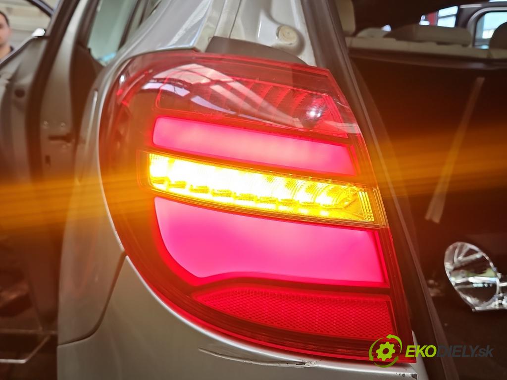 Mercedes B W246  2011-2018 2.1 cdi 136hp automatic 100 kW 2143 cm3 5- světlo zadní levé  (Klika dveří ostatní)