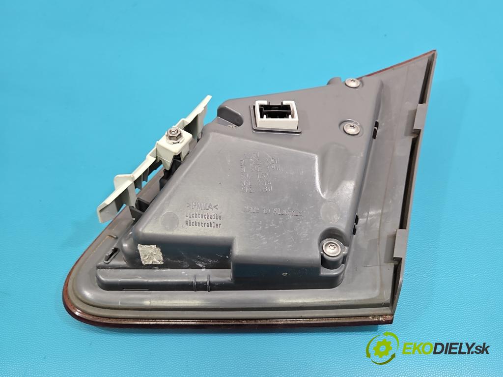 Mercedes B W246  2011-2018 2.1 cdi 136hp automatic 100 kW 2143 cm3 5- světlo zadní levé  (Klika dveří ostatní)