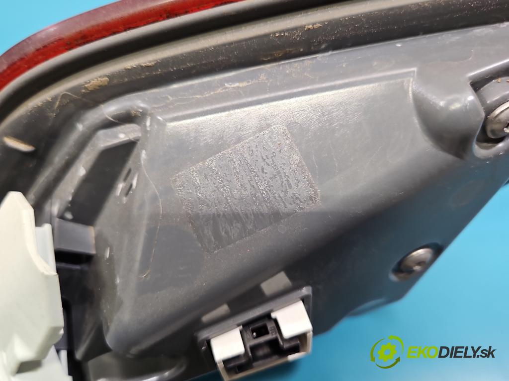 Mercedes B W246  2011-2018 2.1 cdi 136hp automatic 100 kW 2143 cm3 5- světlo zadní levé  (Klika dveří ostatní)