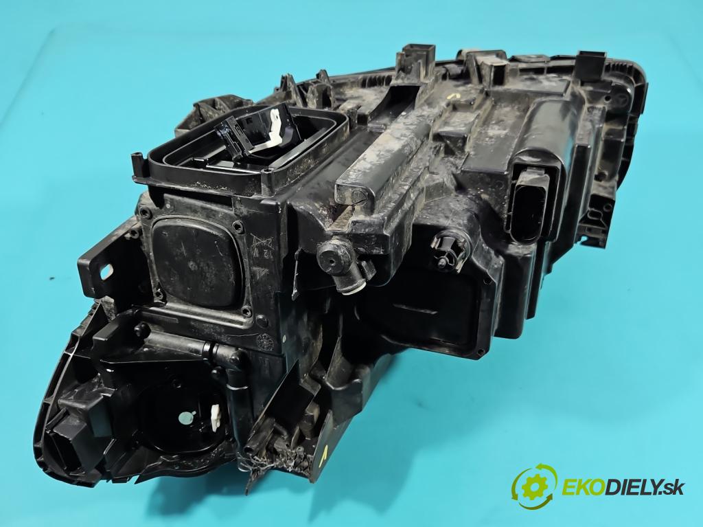 Mercedes B W246  2011-2018 2.1 cdi 136 HP automatic 100 kW 2143 cm3 5- Reflektor: pravý A2469062801 (Svetlo predné pravé)