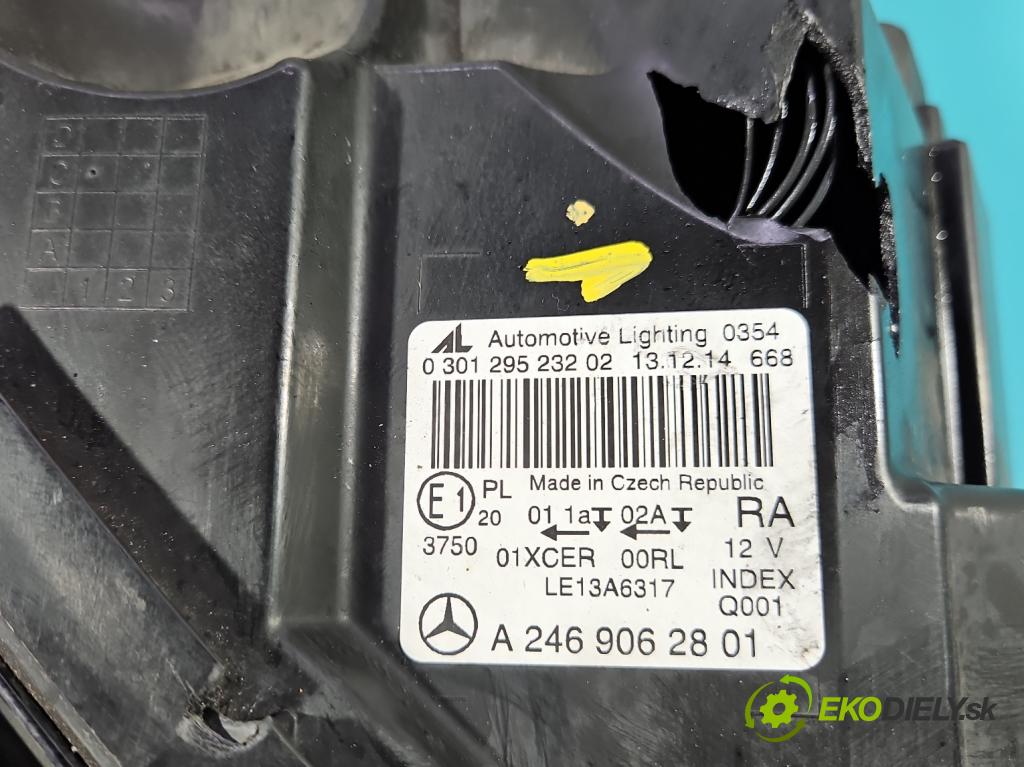 Mercedes B W246  2011-2018 2.1 cdi 136 HP automatic 100 kW 2143 cm3 5- Reflektor: pravý A2469062801 (Svetlo predné pravé)