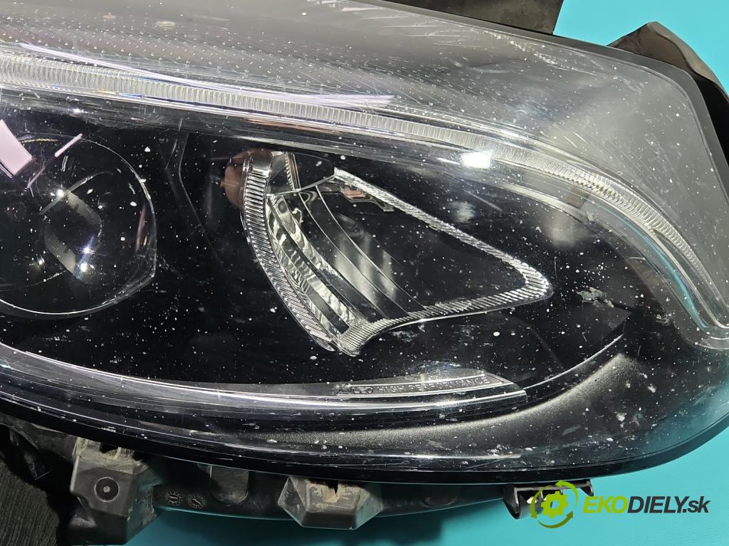 Mercedes B W246  2011-2018 2.1 cdi 136 HP automatic 100 kW 2143 cm3 5- Reflektor: pravý A2469062801 (Svetlo predné pravé)