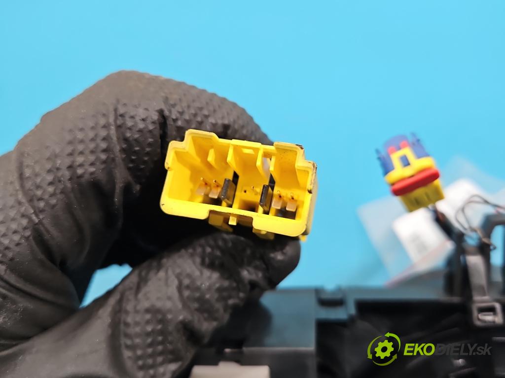 Renault Megane III 2008-2016 1.5 dci 86 HP manual 63 kW 1461 cm3 5- Páska: airbag  (Airbag)