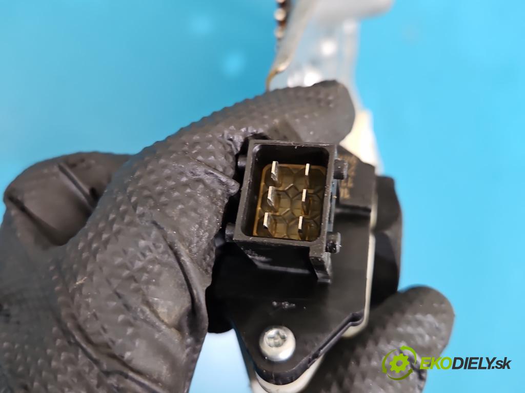 Opel Vectra C 2002-2008 1.8 16V 120 HP manual 88 kW 1796 cm3 4- mechanizmus okna predné ľavý 0130822011