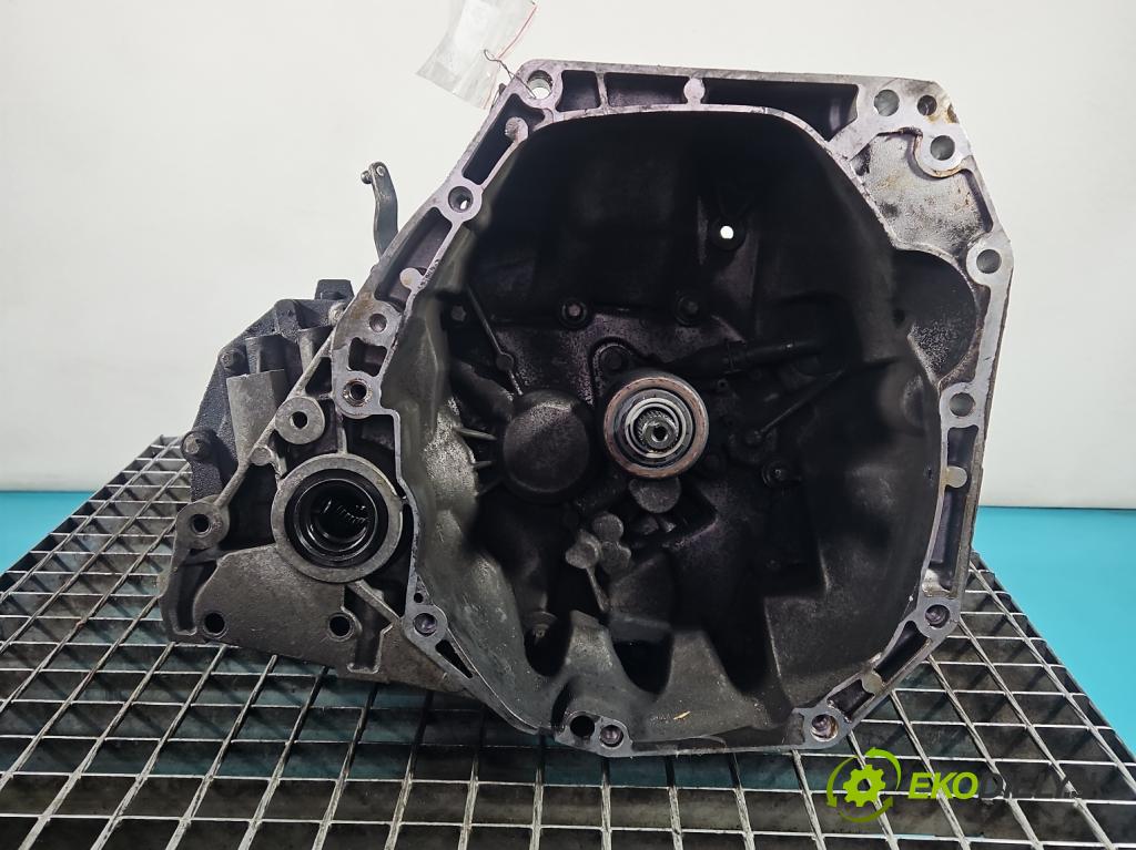 Nissan Qashqai I J10 2006-2013 1.6 16V 114 hp manual 84 kW 1598 cm3 5- převodovka stupňová manual JR5 132