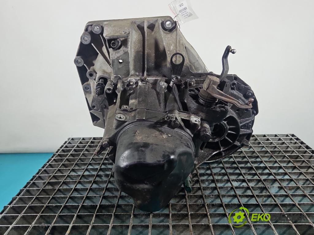 Nissan Qashqai I J10 2006-2013 1.6 16V 114 hp manual 84 kW 1598 cm3 5- převodovka stupňová manual JR5 132