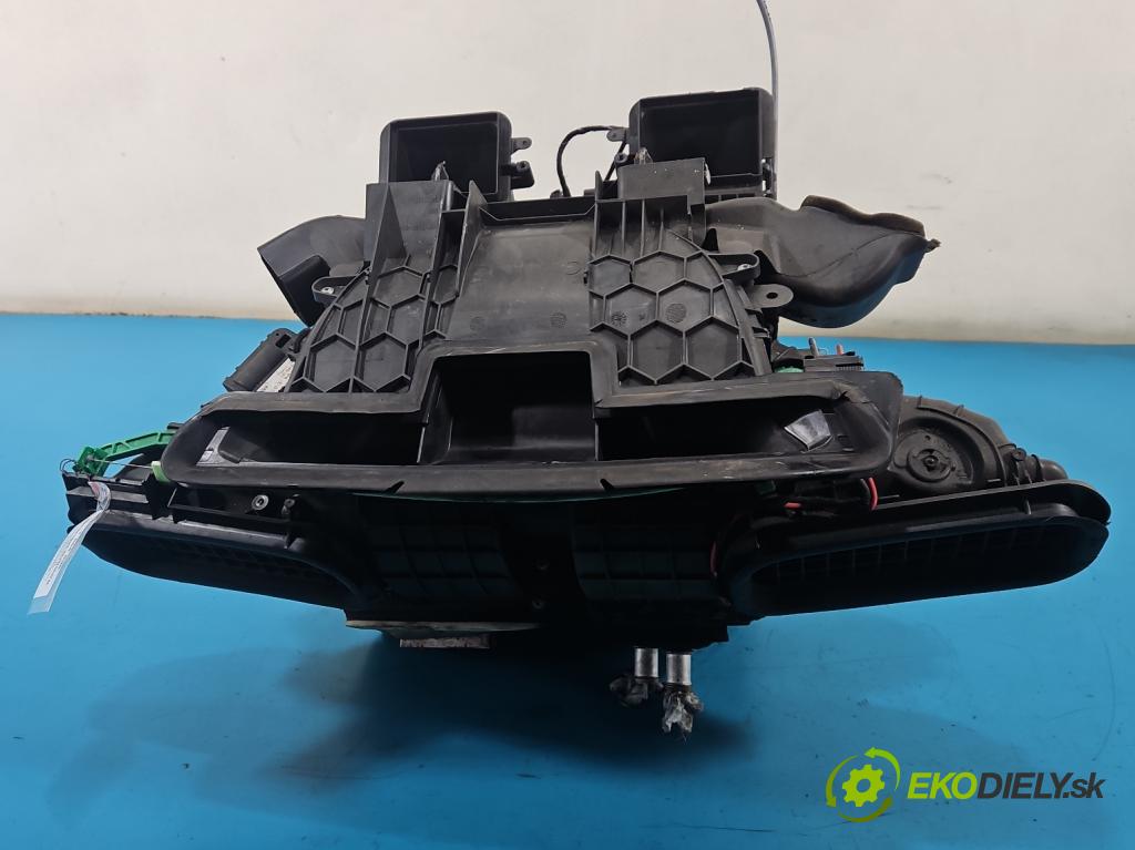 Renault Megane III 2008-2016 1.5 dci 86 hp manual 63 kW 1461 cm3 5- radiátor  (Radiátor topení)