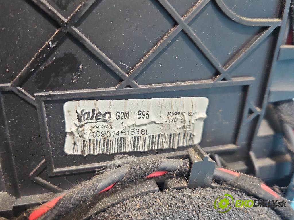 Renault Megane III 2008-2016 1.5 dci 86 hp manual 63 kW 1461 cm3 5- radiátor  (Radiátor topení)