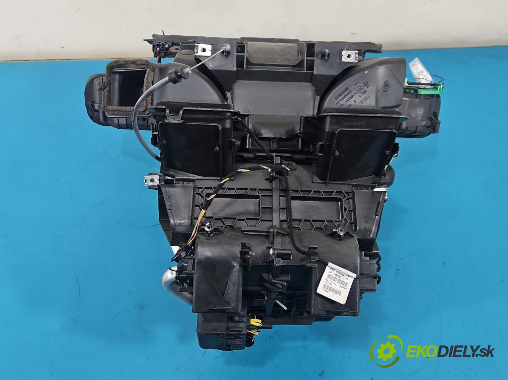 Renault Megane III 2008-2016 1.5 dci 86 hp manual 63 kW 1461 cm3 5- radiátor  (Radiátor topení)