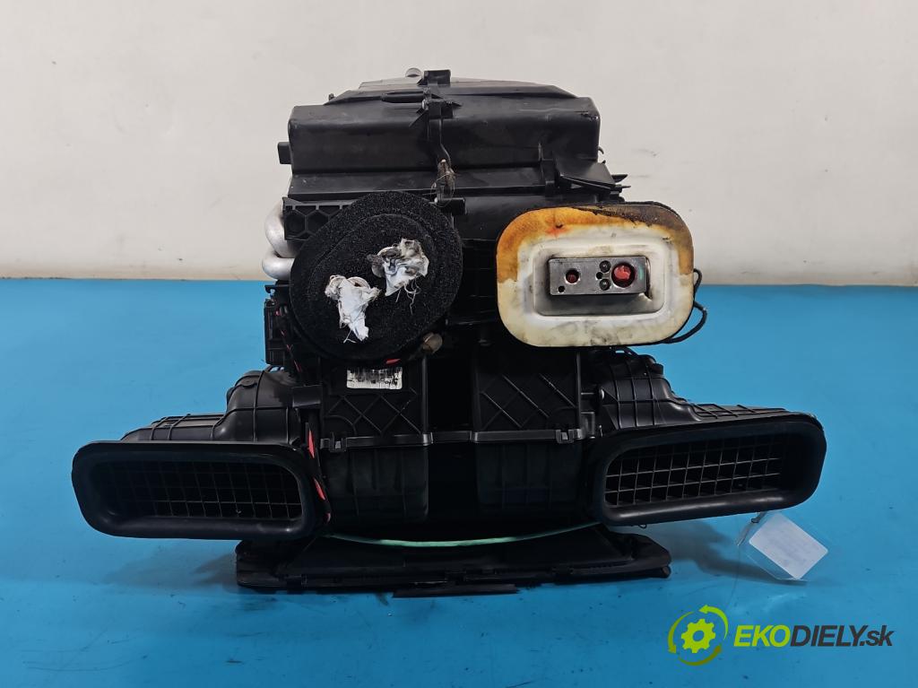 Renault Megane III 2008-2016 1.5 dci 86 hp manual 63 kW 1461 cm3 5- radiátor  (Radiátor topení)