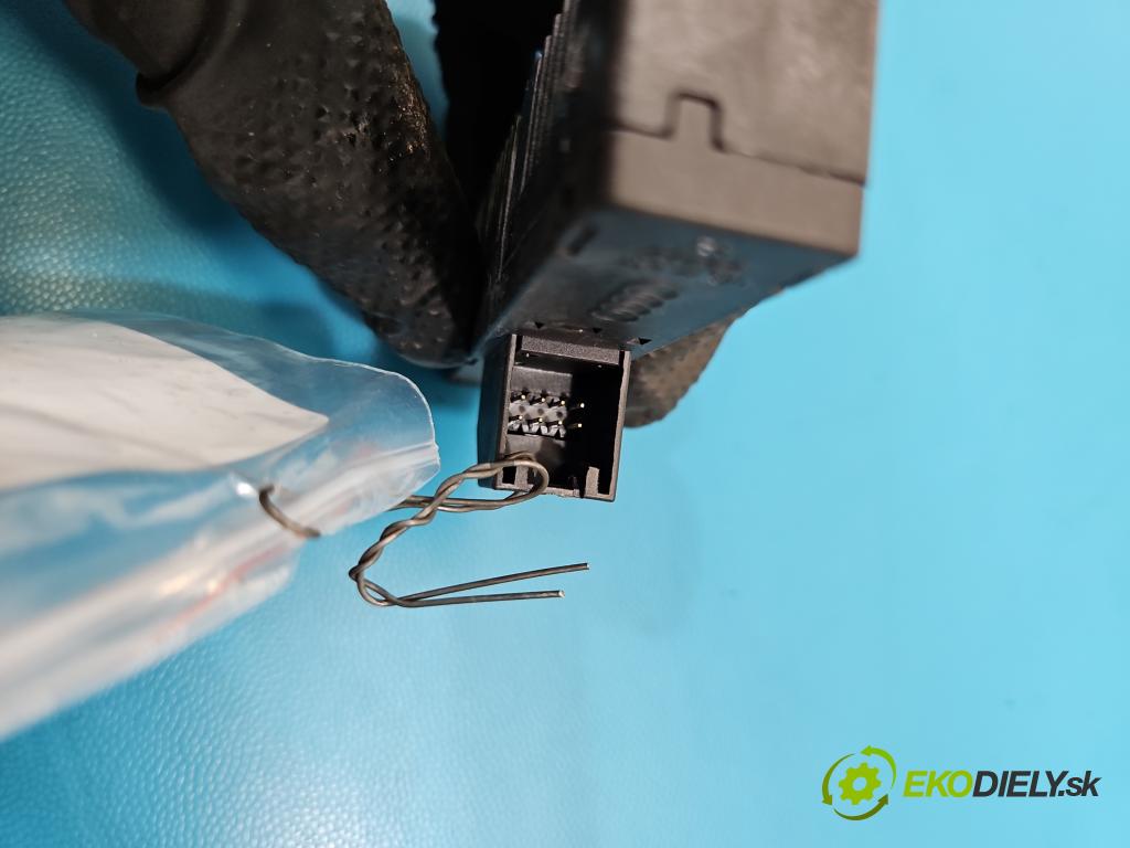 Audi A4 B8 2007-2015 2.0 tdi 143 HP manual 105 kW 1968 cm3 5- prepínač ostatné 8K1959673G