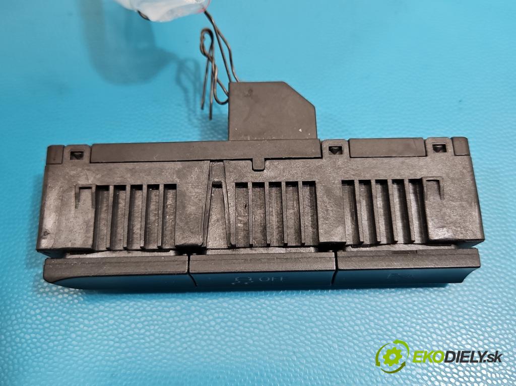 Audi A4 B8 2007-2015 2.0 tdi 143 HP manual 105 kW 1968 cm3 5- prepínač ostatné 8K1959673G