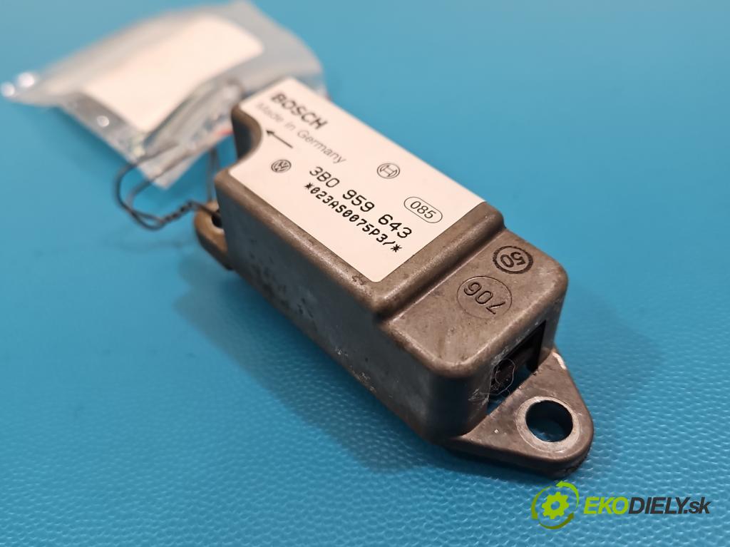 Vw Passat B5 1995-2005 1.8 20V 125 hp manual 92 kW 1781 cm3 4- snímač šokovat: 3B0959643 (Snímač nárazu)