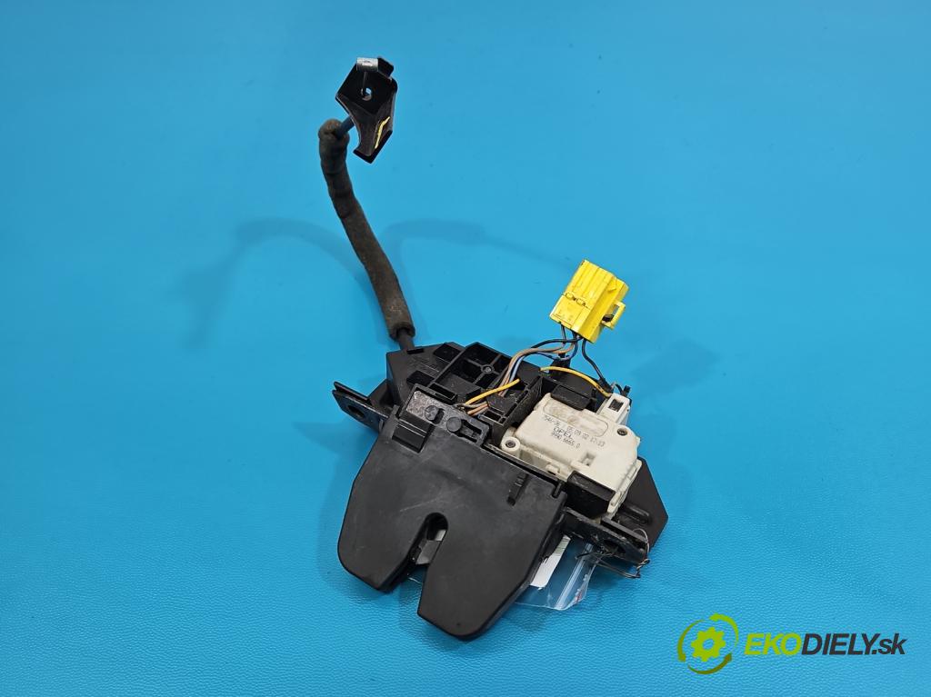 Opel Vectra C 2002-2008 1.8 16V 120 HP manual 88 kW 1796 cm3 4- zámok kufrové dvere zadné 999066650