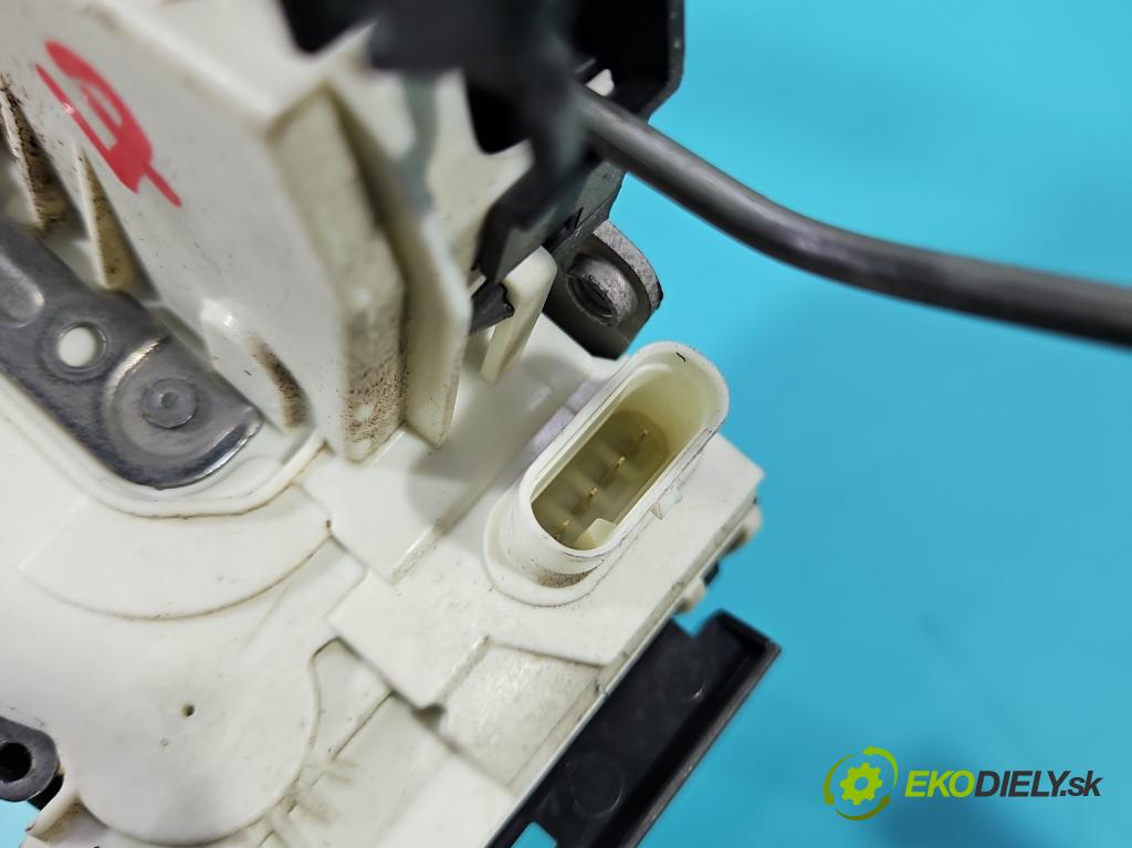 Mercedes B W246  2011-2018 2.1 cdi 136 HP automatic 100 kW 2143 cm3 5- zámok predné ľavý A0997201901