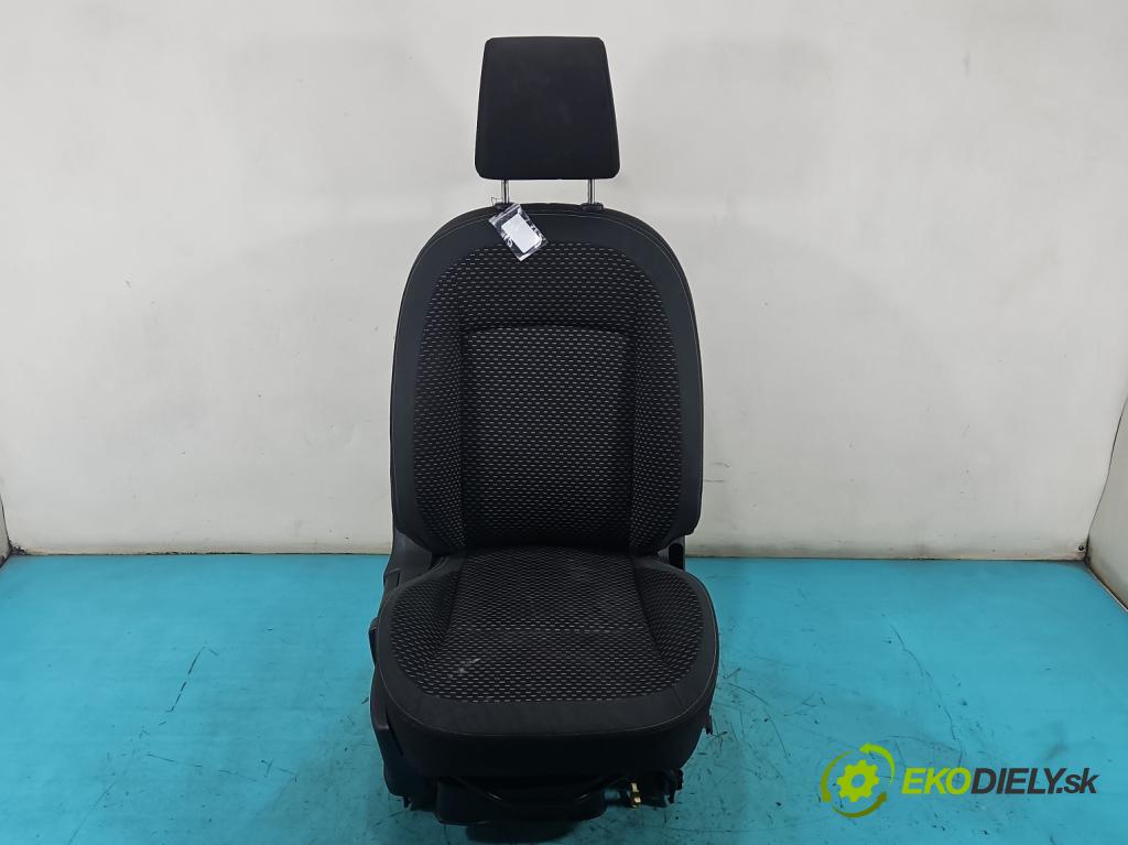 Nissan Qashqai I J10 2006-2013 1.6 16V 114 hp manual 84 kW 1598 cm3 5- Sedadlo pravý  (Sedadlo)