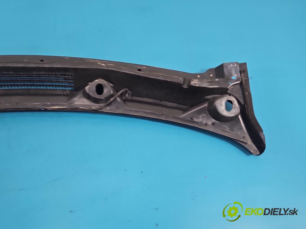 Nissan Qashqai I J10 2006-2013 1.6 16V 114 hp manual 84 kW 1598 cm3 5- torpédo 66862-JD900 (Plast pod čelním sklem)