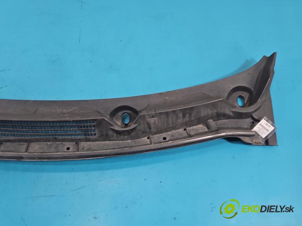 Nissan Qashqai I J10 2006-2013 1.6 16V 114 hp manual 84 kW 1598 cm3 5- torpédo 66862-JD900 (Plast pod čelním sklem)