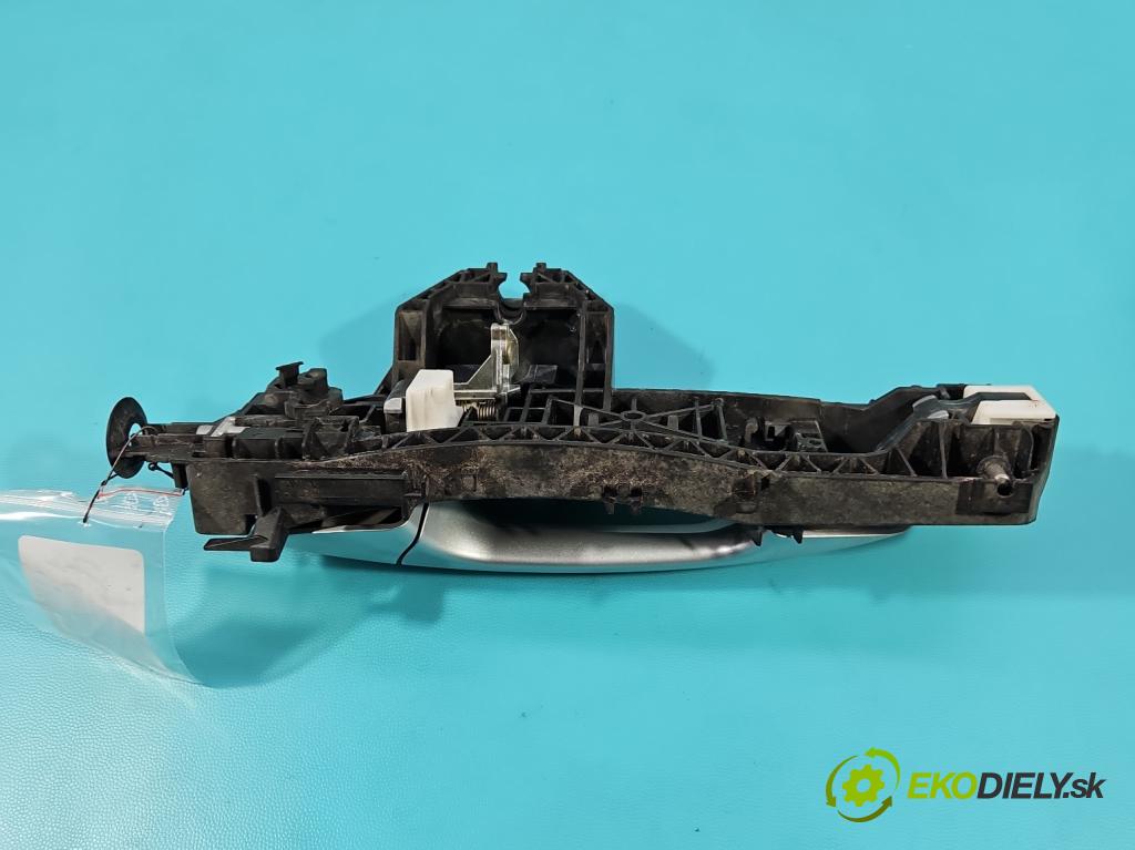 Mercedes B W246  2011-2018 2.1 cdi 136 HP automatic 100 kW 2143 cm3 5- rukoväť predné pravé mimo: A2047601634 (Kľučka dverí ostatné)