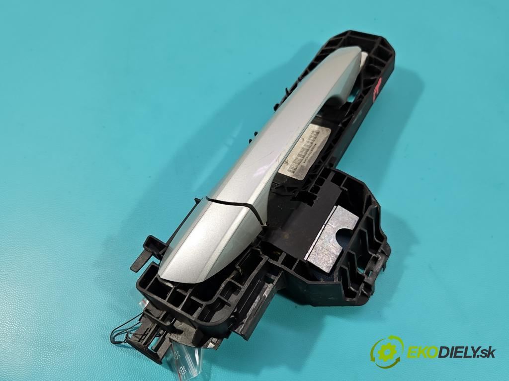 Mercedes B W246  2011-2018 2.1 cdi 136 HP automatic 100 kW 2143 cm3 5- rukoväť predné pravé mimo: A2047601634 (Kľučka dverí ostatné)