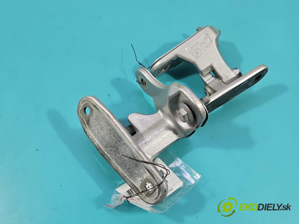 Mercedes B W246  2011-2018 2.1 cdi 136 HP automatic 100 kW 2143 cm3 5- Závěs: dvere predné ľavý