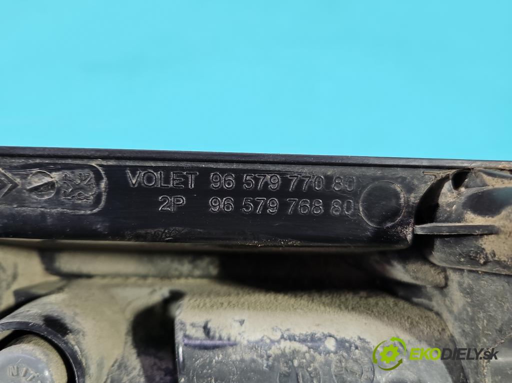 Peugeot Partner I 1996-2008 1.6 hdi 75 hp manual 55.2 kW 1560 cm3 5- světlo zadní levé  (Klika dveří ostatní)