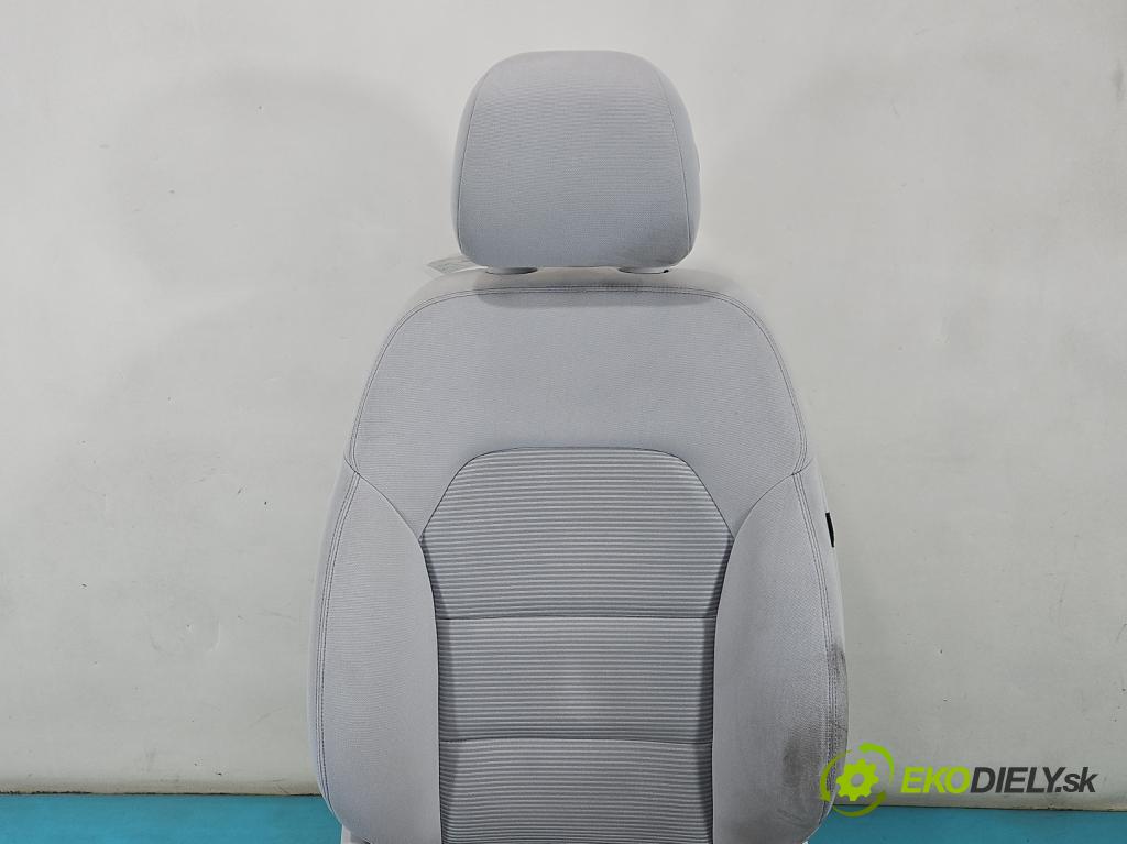 Mercedes B W246  2011-2018 2.1 cdi 136hp automatic 100 kW 2143 cm3 5- Sedadlo levý  (Sedadlo)