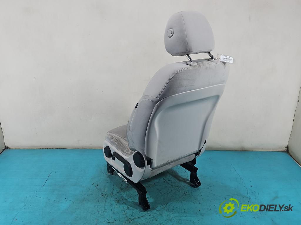 Mercedes B W246  2011-2018 2.1 cdi 136hp automatic 100 kW 2143 cm3 5- Sedadlo levý  (Sedadlo)