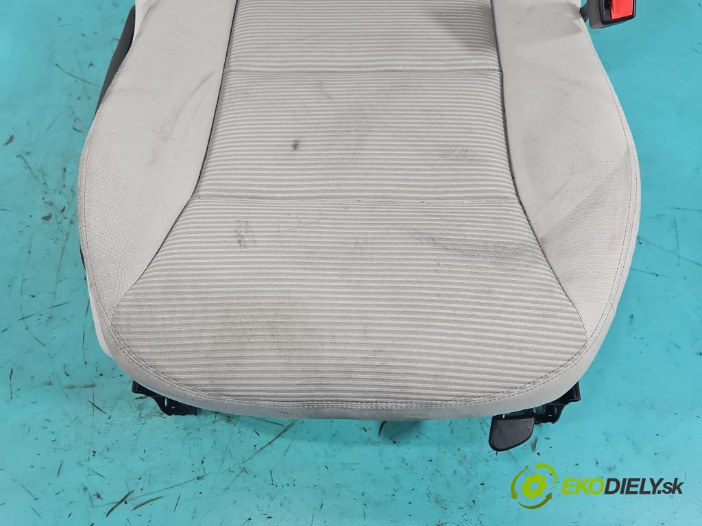 Mercedes B W246  2011-2018 2.1 cdi 136hp automatic 100 kW 2143 cm3 5- Sedadlo pravý  (Sedadlo)