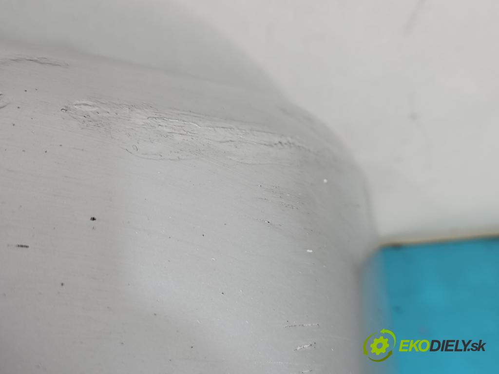 Opel Vectra C 2002-2008 1.8 16V 120 HP manual 88 kW 1796 cm3 4- nárazník predné  (Kľučka dverí ostatné)