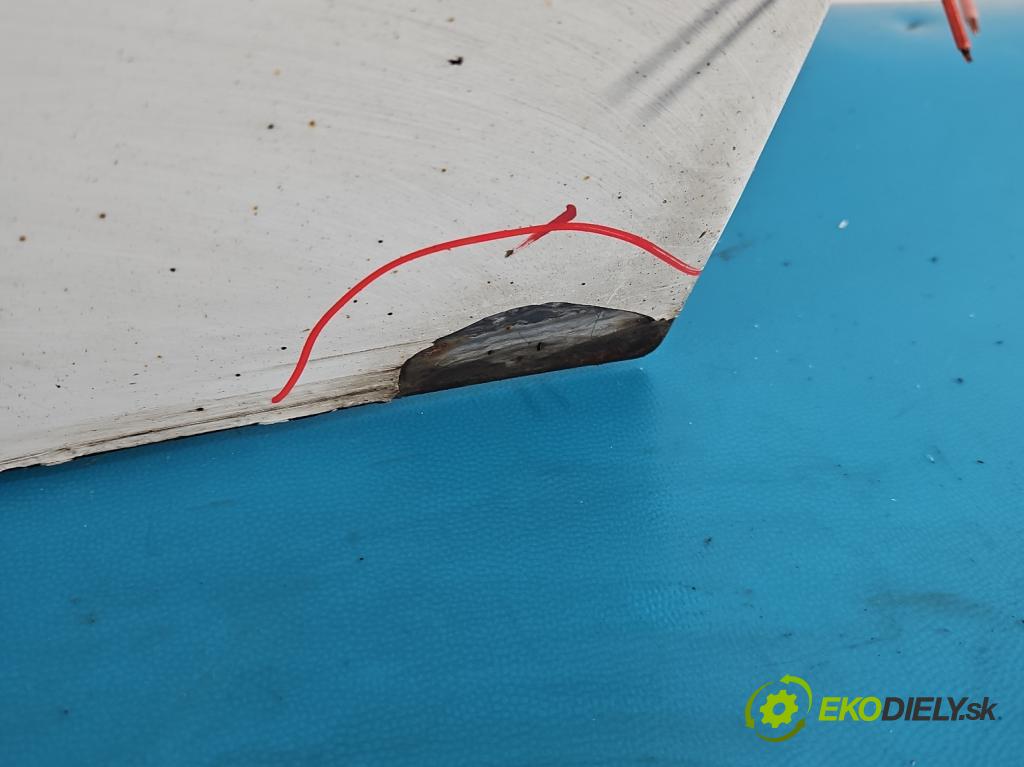 Peugeot Partner I 1996-2008 1.6 hdi 75 HP manual 55.2 kW 1560 cm3 5- dvere predné pravé  (Kľučka dverí ostatné)