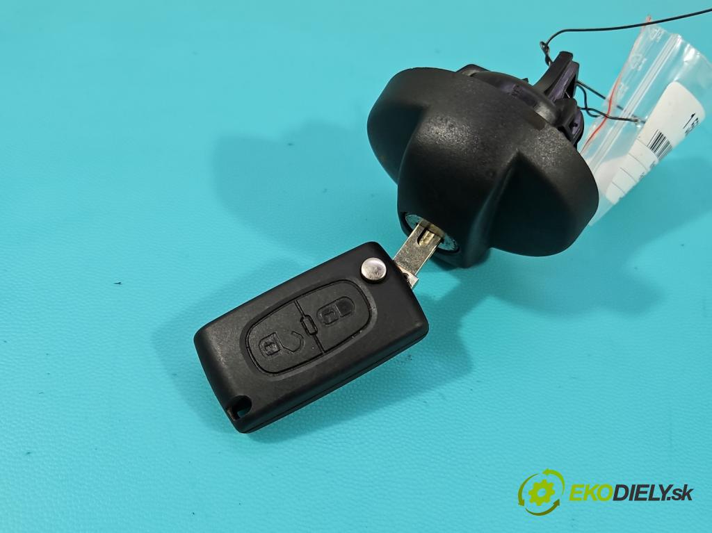 Fiat Scudo II 2006-2016 2.0 jtd 120 HP manual 88 kW 1997 cm3 5- Zástrčka: nádrže palivo