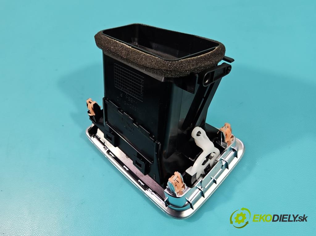 Suzuki SX4 S-Cross 2013-2021 1.4 T 129 HP manual 95 kW 1373 cm3 5- Mřížka: kúrenia stredová 73610-61M0 (Mriežka kúrenia (fukár))