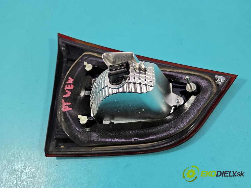 Suzuki SX4 S-Cross 2013-2021 1.4 T 129 HP manual 95 kW 1373 cm3 5- svetlo / reflektor zadné pravé  (Kľučka dverí ostatné)