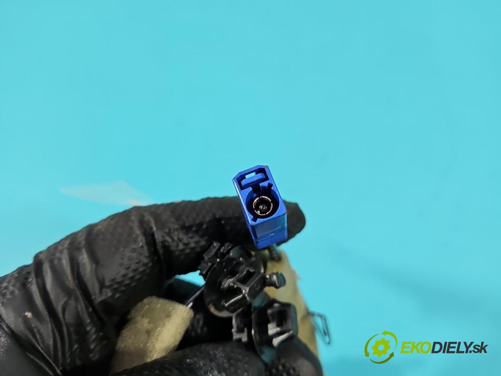 Suzuki SX4 S-Cross 2013-2021 1.4 T 129 HP manual 95 kW 1373 cm3 5- Antena 39950-62M00-000