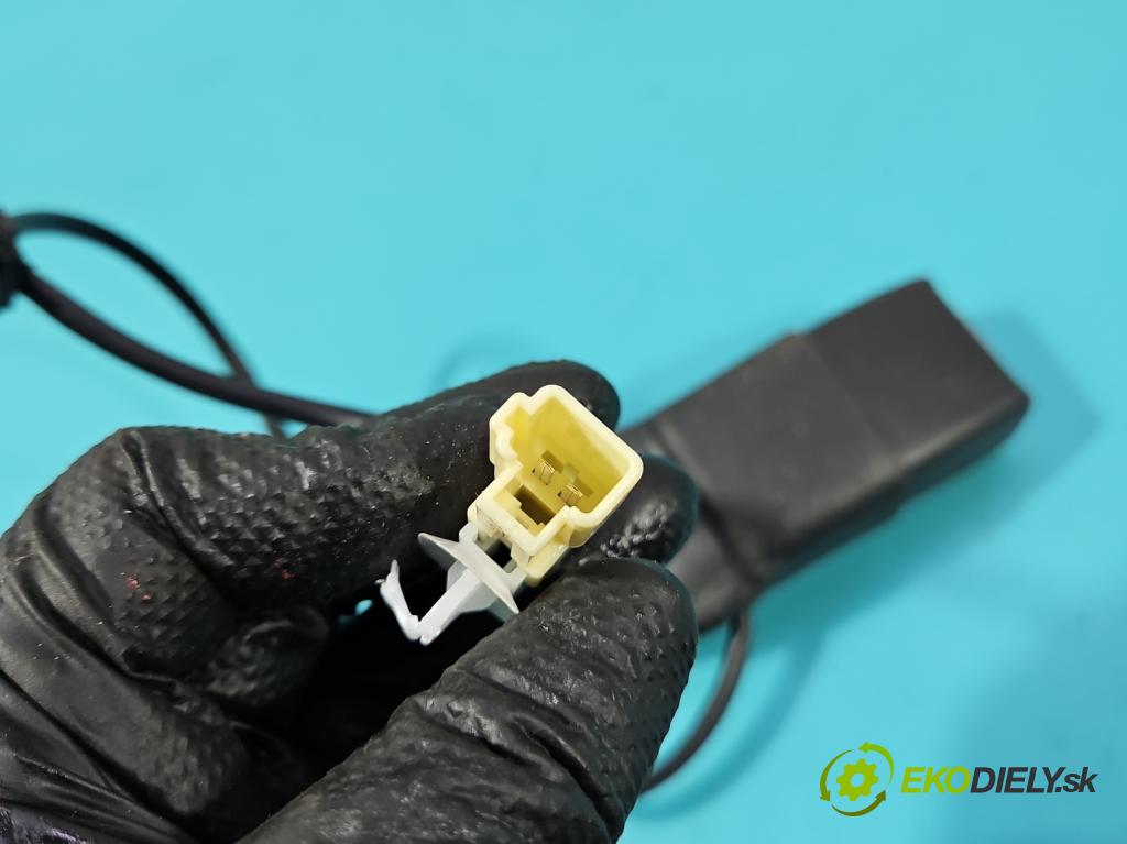 Suzuki SX4 S-Cross 2013-2021 1.4 T 129 HP manual 95 kW 1373 cm3 5- pas bezpečnosť: zadné ľavý 84980-61M02