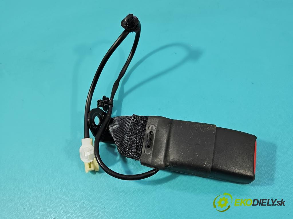 Suzuki SX4 S-Cross 2013-2021 1.4 T 129 HP manual 95 kW 1373 cm3 5- pas bezpečnosť: zadné ľavý 84980-61M02