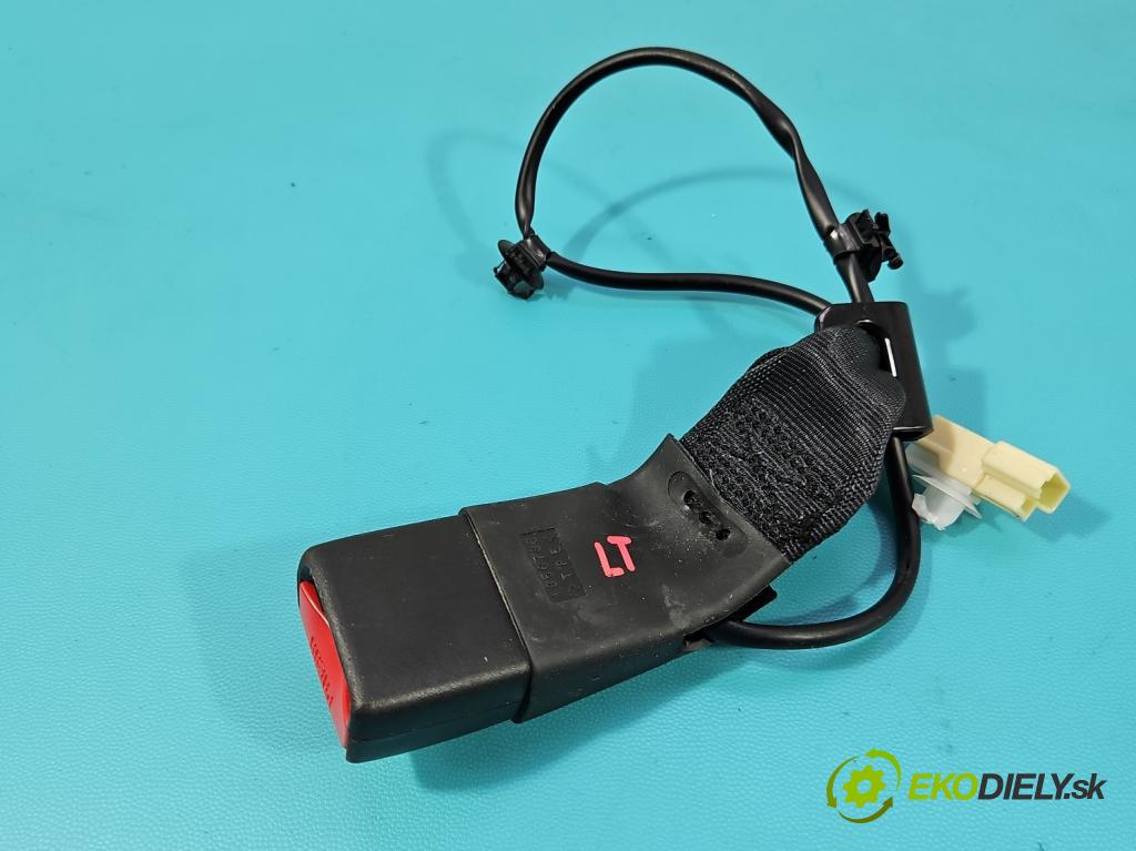 Suzuki SX4 S-Cross 2013-2021 1.4 T 129 HP manual 95 kW 1373 cm3 5- pas bezpečnosť: zadné ľavý 84980-61M02