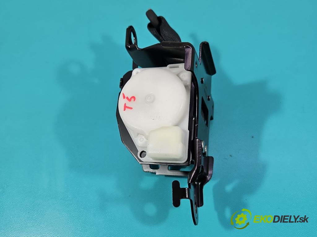 Suzuki SX4 S-Cross 2013-2021 1.4 T 129 HP manual 95 kW 1373 cm3 5- pas bezpečnosť: zadné stredný 84985-61M00