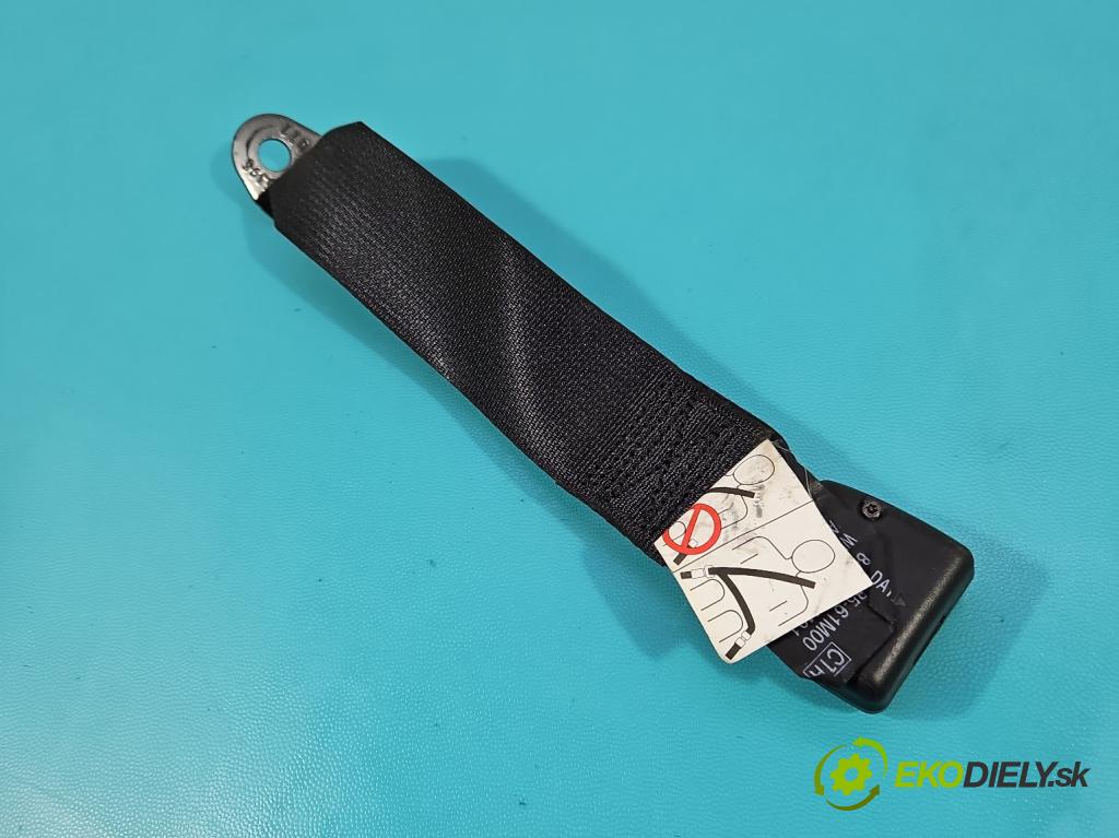 Suzuki SX4 S-Cross 2013-2021 1.4 T 129 HP manual 95 kW 1373 cm3 5- pas bezpečnosť: zadné stredný 84985-61M00