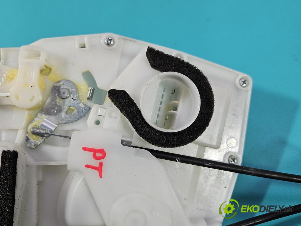 Suzuki SX4 S-Cross 2013-2021 1.4 T 129 HP manual 95 kW 1373 cm3 5- zámok zadné pravý